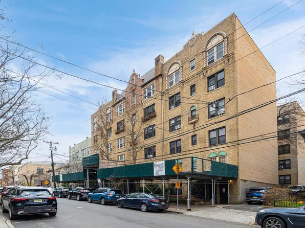 107 Kensington Ave #203, Jersey City, NJ 07306