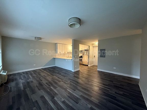3rd image of 800 Graceland Ave #104