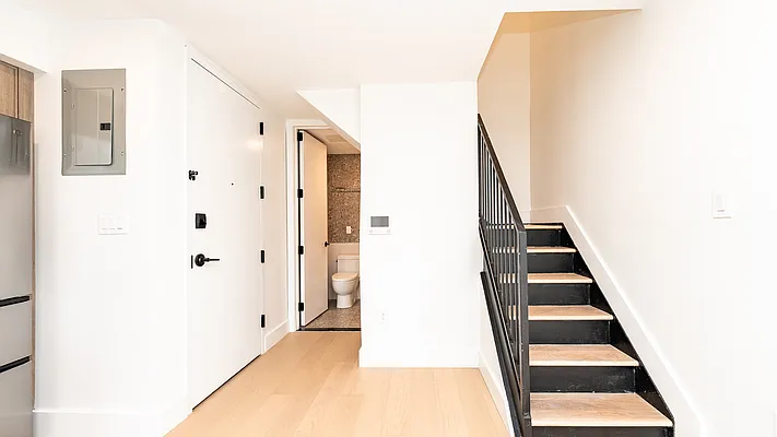 Rented by Nooklyn NYC LLC | media 43