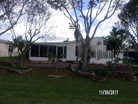 3rd image of 7865 Meadowlark Ln