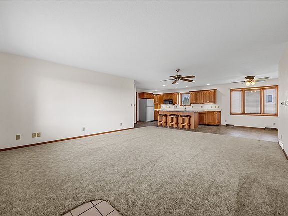 4th image of 506 3rd Ave