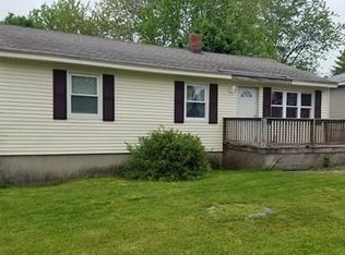 19 Tarrytown Ln, Worcester, MA 01602