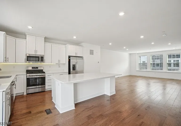 10 Cecala Rd — Photo 2