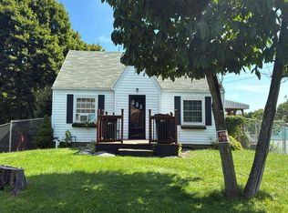 715 Ivy Ln, Aliquippa, PA 15001