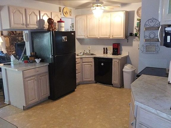 4th image of 950 Byron Dr