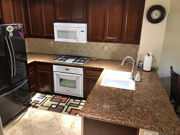 3rd image of 10536 Calle Tamarindo Unit 5