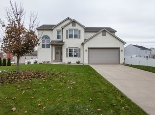 410 Daylily Ct, Lake Mills, WI 53551
