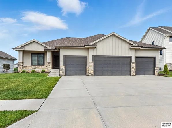 10006 S 188th St, Omaha, NE 68136