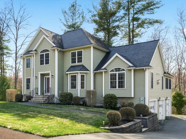 10 Rolling Meadows Ln, Haverhill, MA 01832