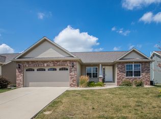 61 Dry Sage Cir, Bloomington, IL 61705