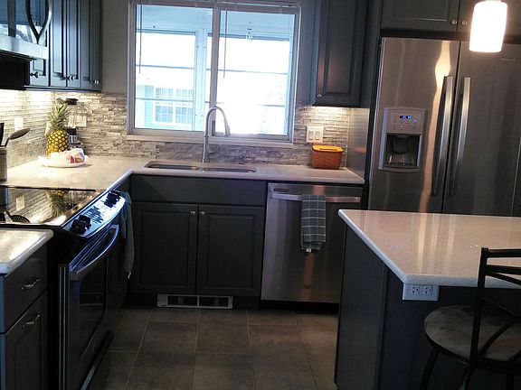 4th image of 7214 Oxford Cir