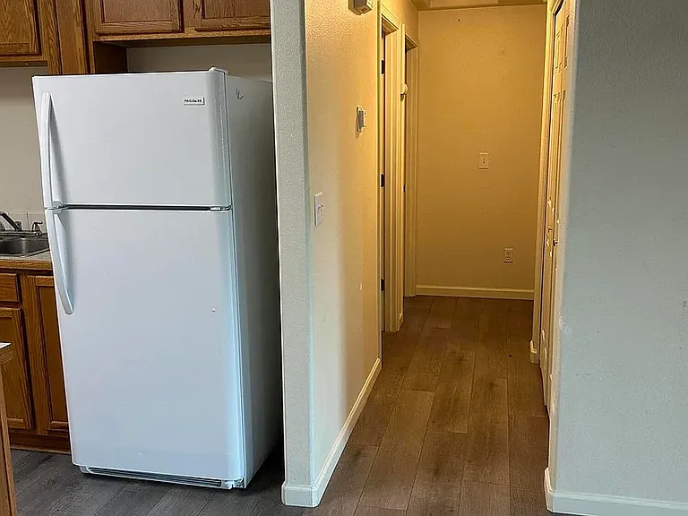 2056 NW Elm Ave #2056 — Photo 2
