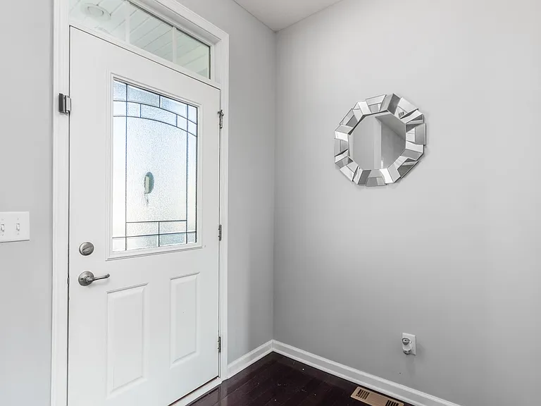 238 Ensigns Ln — Photo 6
