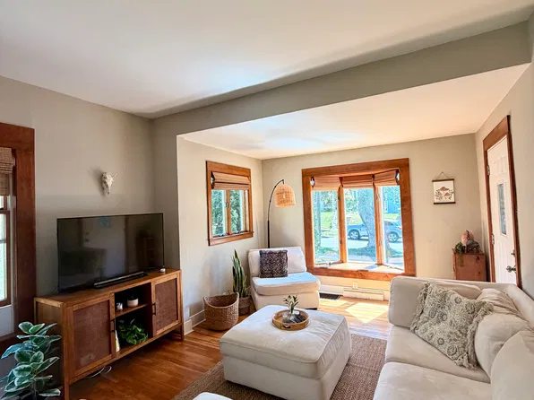 (undisclosed Address), Grand Rapids, MI 49505