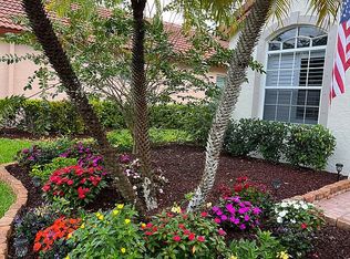 1113 Via Jardin, Riviera Beach, FL 33418