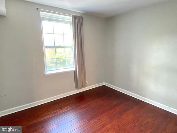 5th image of 2834 S Abingdon St APT B1