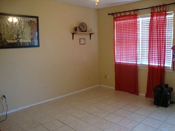 4th image of 522 Lockwood Dr