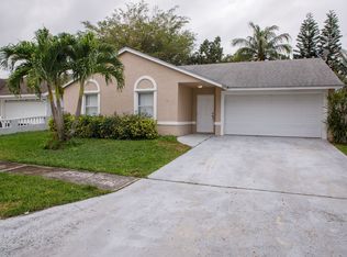 5609 Priscilla Ln, Lake Worth, FL 33463