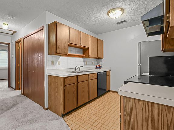 3rd image of 6523 84th Ct N