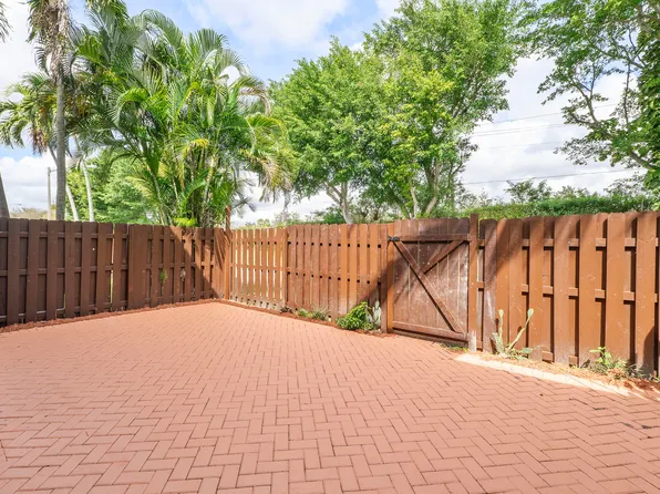 5189 Jog Lane, Delray Beach, FL 33484