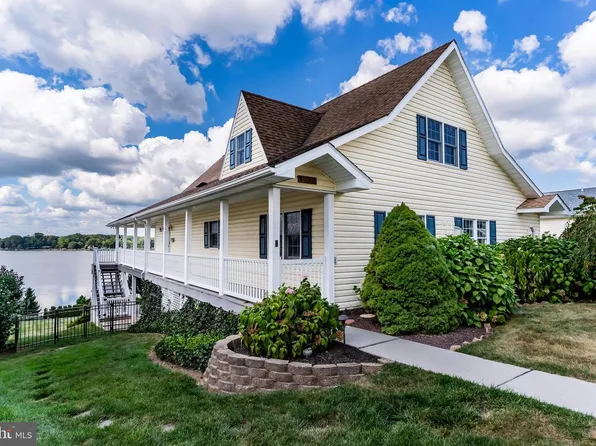46 Lake Meade Dr, East Berlin, PA 17316