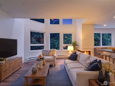 3423 W Government Way #8, Seattle, WA, 98199