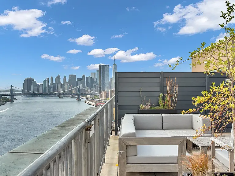 440 Kent Ave #22B — Photo 16