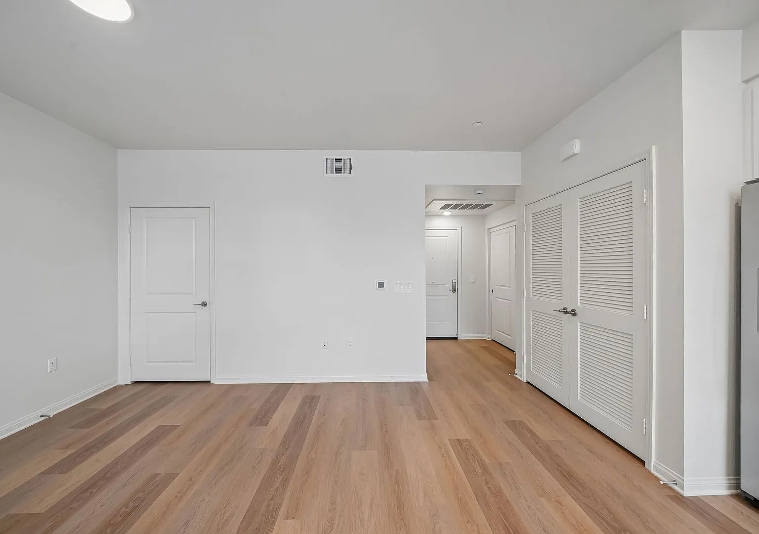 Gallery Park - Modern apartment living in the heart of Riverside, CA — Photo 1