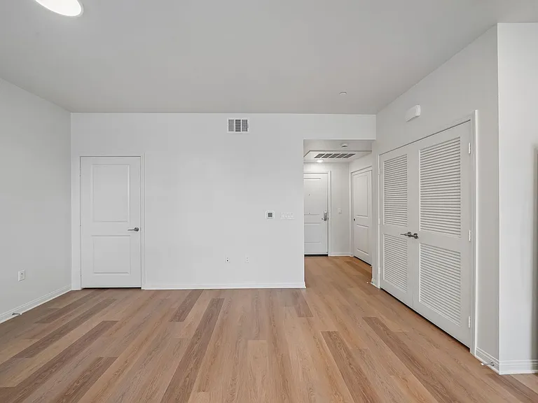 Gallery Park - Modern apartment living in the heart of Riverside, CA — Photo 1