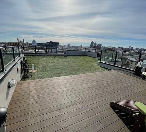 3rd image of 1247 E Columbia Ave APT 2