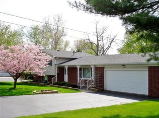 1034 N West St, Galesburg, IL 61401