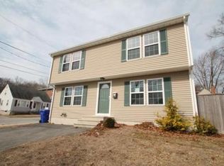 135 Oneida St, Pawtucket, RI 02860