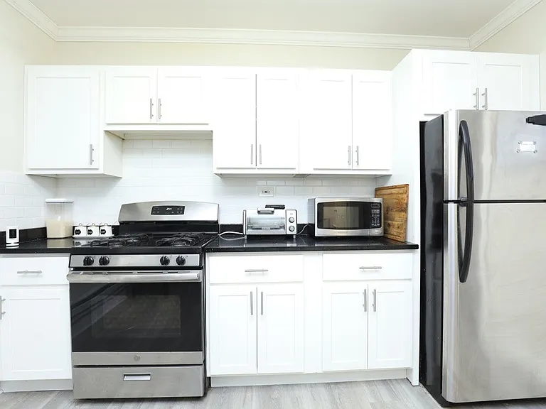 837.5 W Cornelia Ave #N2 — Photo 3