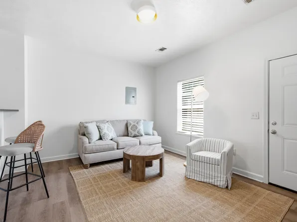 409 N 39th Ave APT 10, Hattiesburg, MS 39401