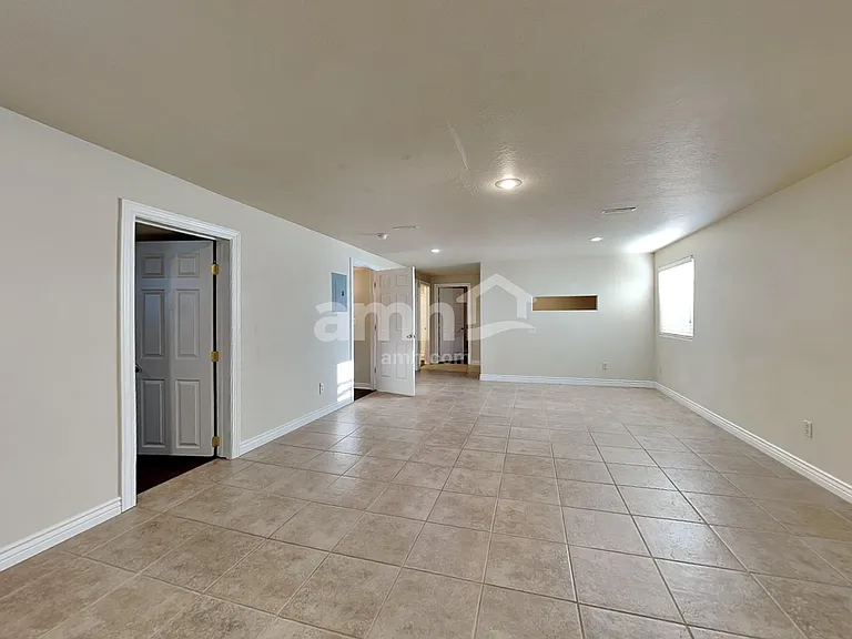 1190 S Inverness Dr — Photo 24