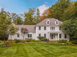 16616 Jennifer Ln, Chagrin Falls, OH 44023