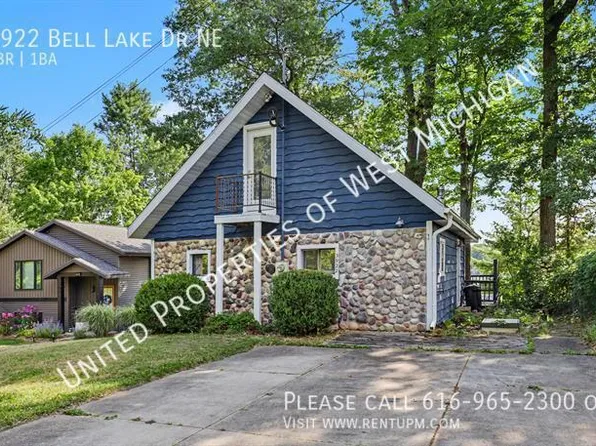 3922 Bell Lake Dr NE, Ada, MI 49301