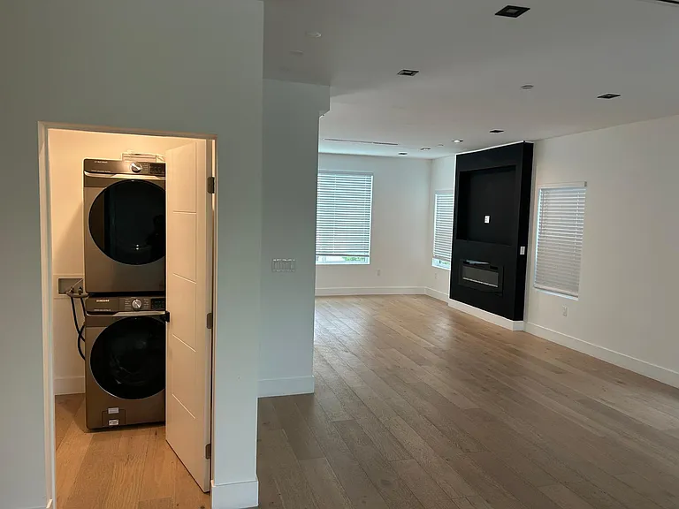 18039 Rosita St — Photo 15