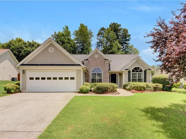 2145 Charleston Oak Cir, Lawrenceville, GA 30043