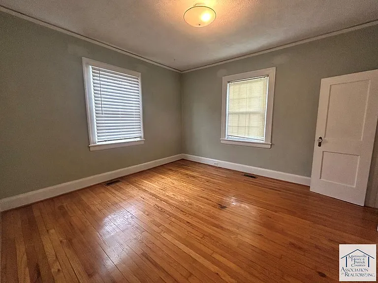 1118 Oakgrove Ave — Photo 11