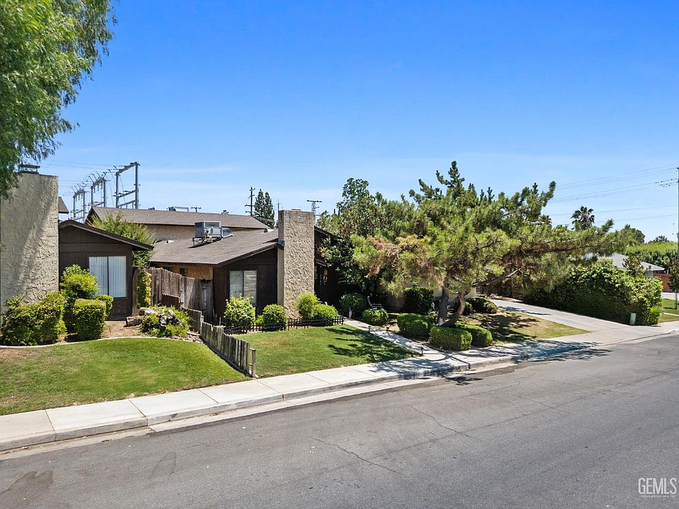 2nd image of 2705 La Costa St