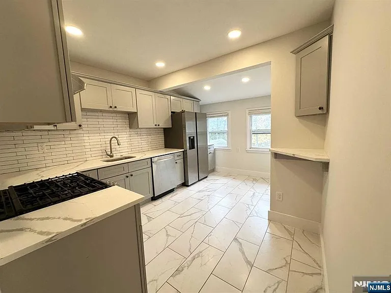 46 Brookfield Rd #2 — Photo 2