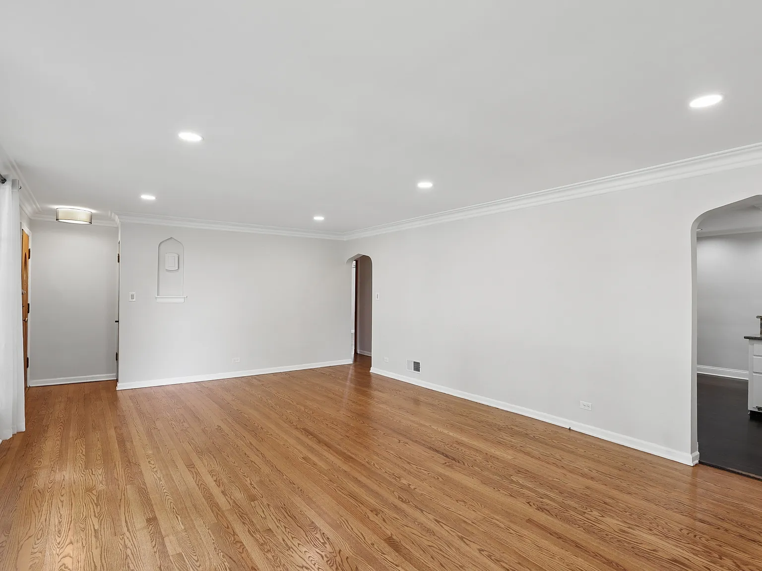2 bed, 1344 sqft, $2,950 — Photo 3