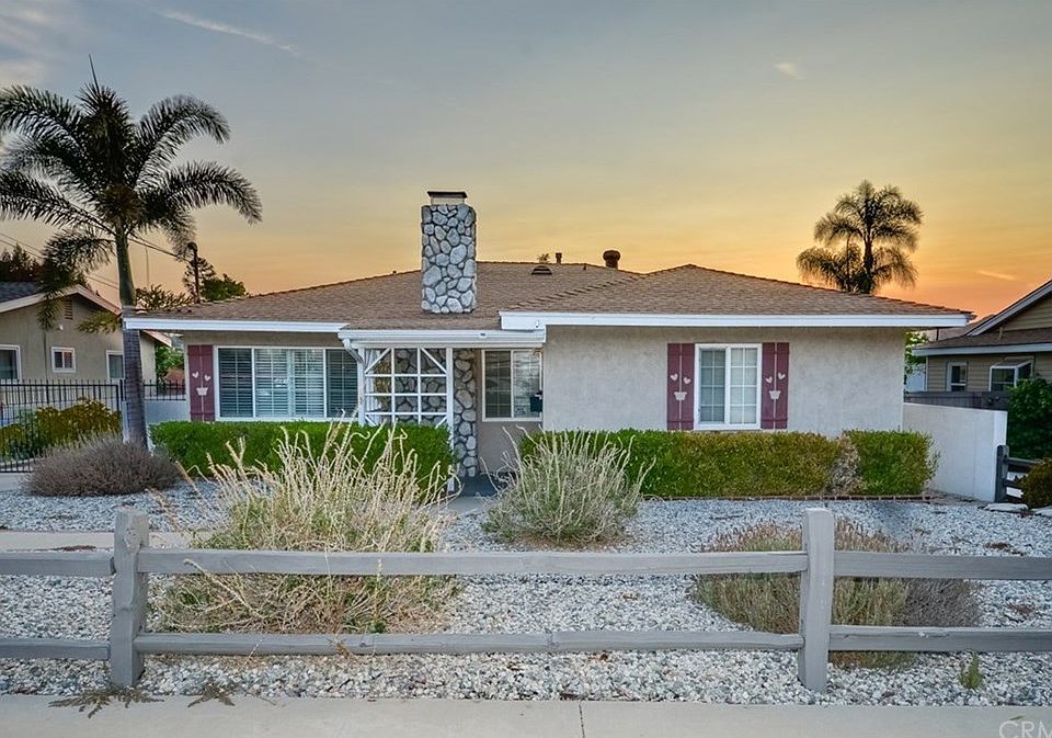 2nd image of 10937 Quill Ave