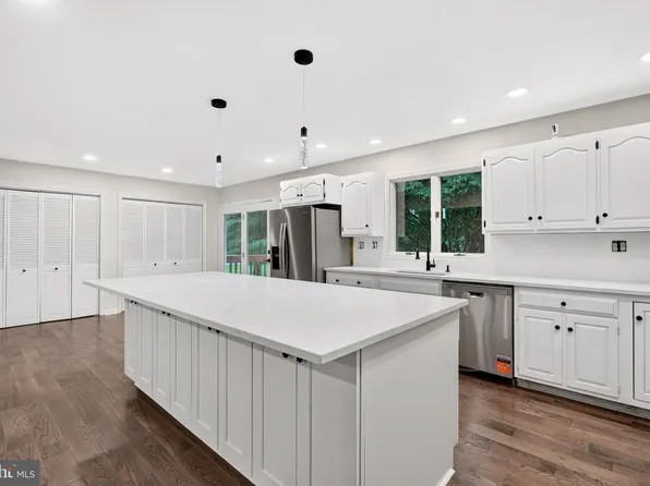 708 Karen Dr, Kingsville, MD 21087