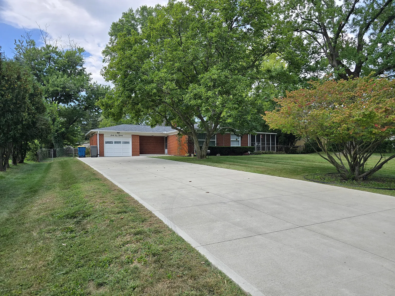 3 bed, 1147 sqft, $2,850 — Photo 3
