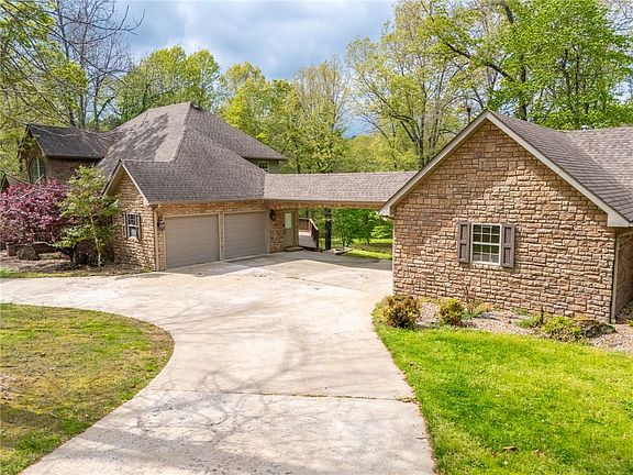 2nd image of 2805 Inwood Dr