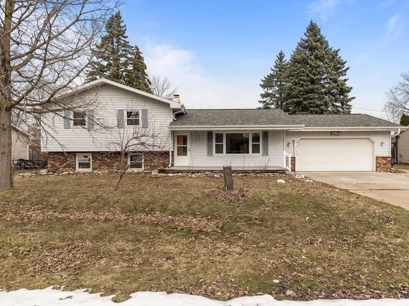 1764 Oakridge COURT, Menasha, WI 54952