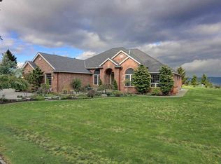 2957 Janet Ave, Camano Island, WA 98282