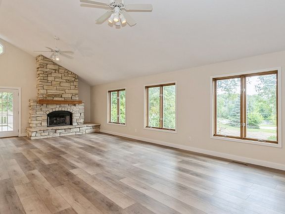 5th image of 8501 Wildwood Ct